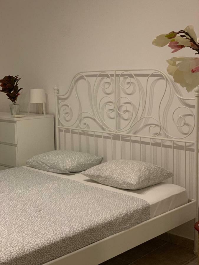 Apartments Lux Pag Паг Экстерьер фото